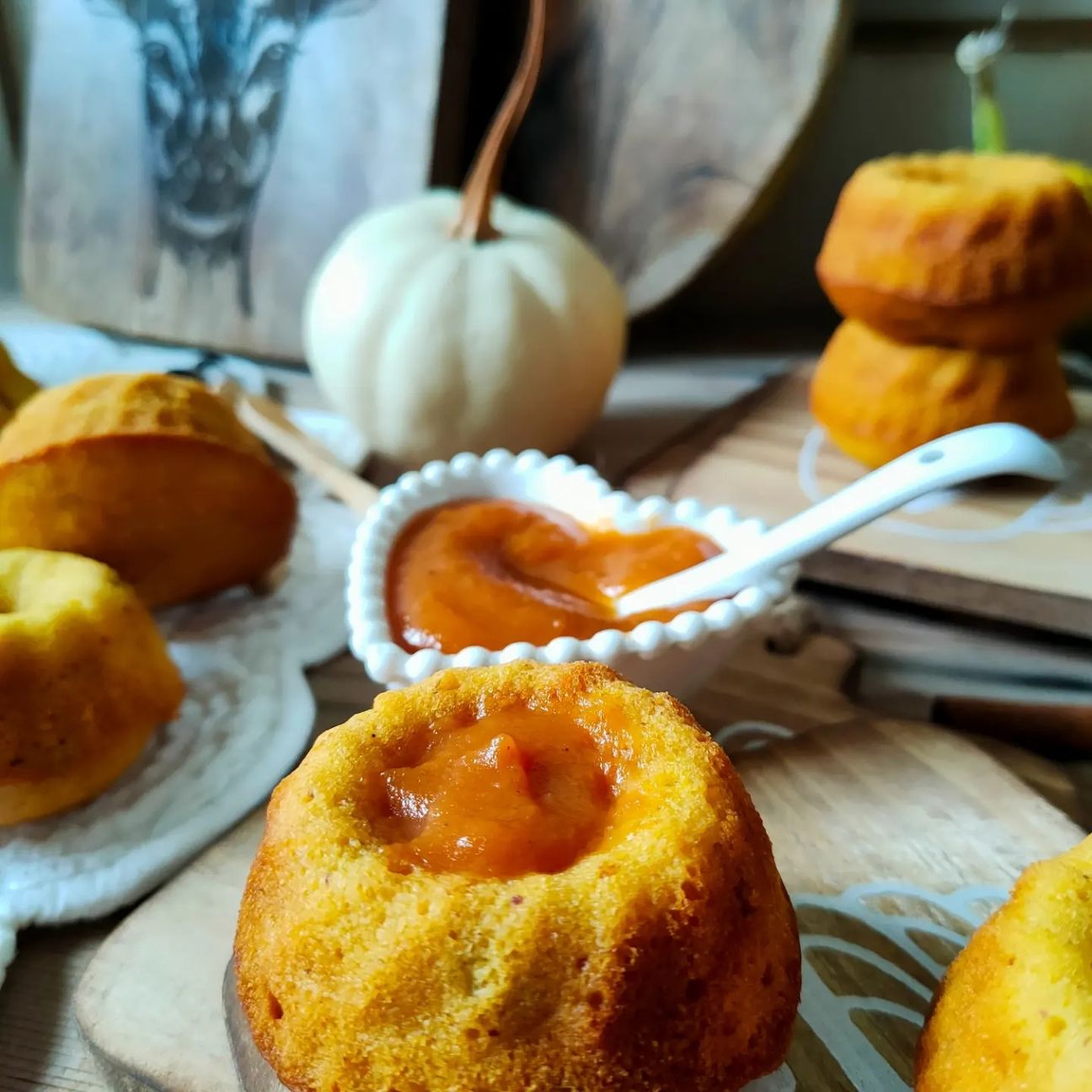 Mini pumpink bundt cake
