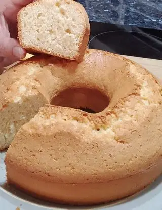 Ricetta Il ciambellone come quello che faceva la mia nonna....alto... soffice....e pieno di tanto amore .. di angela876