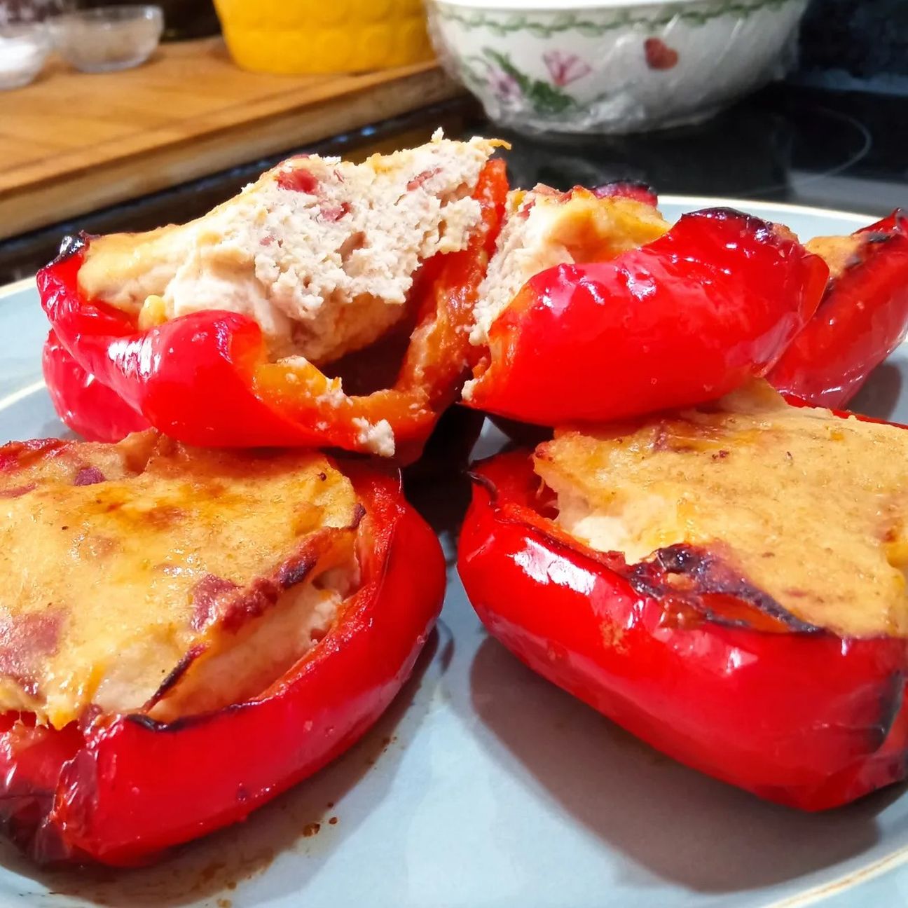 Peperoni ripieni di pollo e tacchino al forno