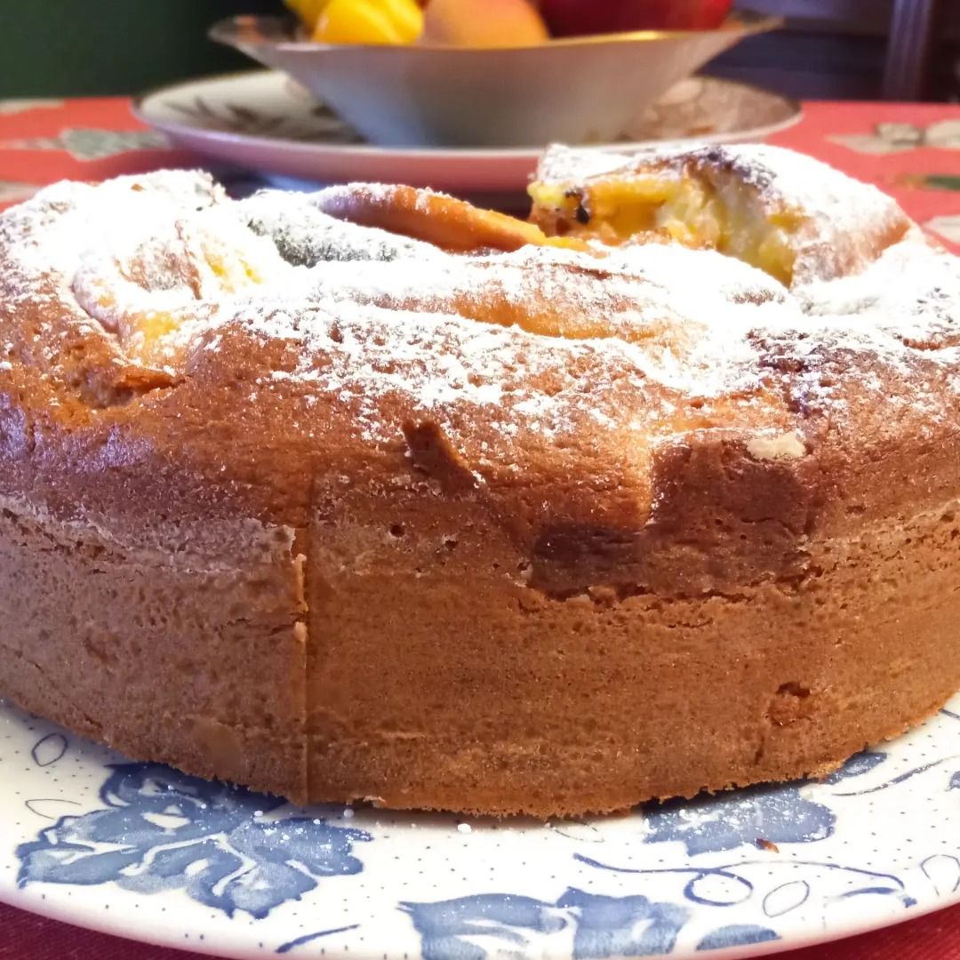 Ciambella della nonna con ripieno cremoso...