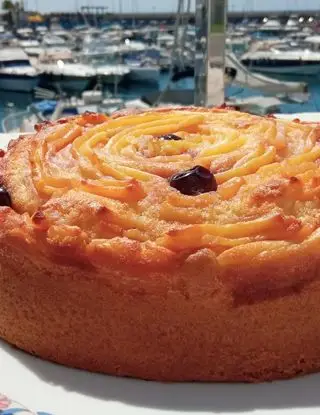 Ricetta Torta morbida con crema pasticcera e amarene sciroppate di angela876