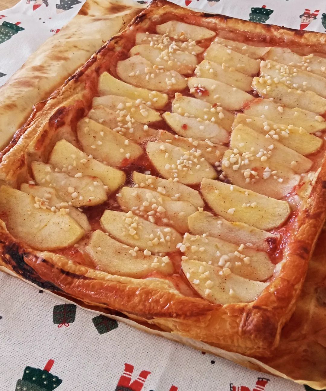 Le mie ricette di Natale.....La sfogliata di mele e nocciole al profumo di cannella