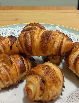 Ricetta Cornetti di sfoglia con crema di pistacchio di angela876