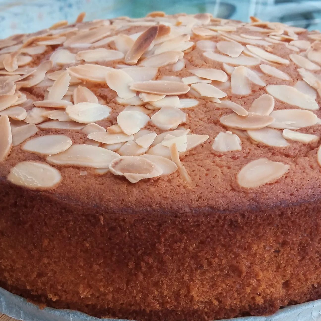 Torta di carote al profumo di mandorle
