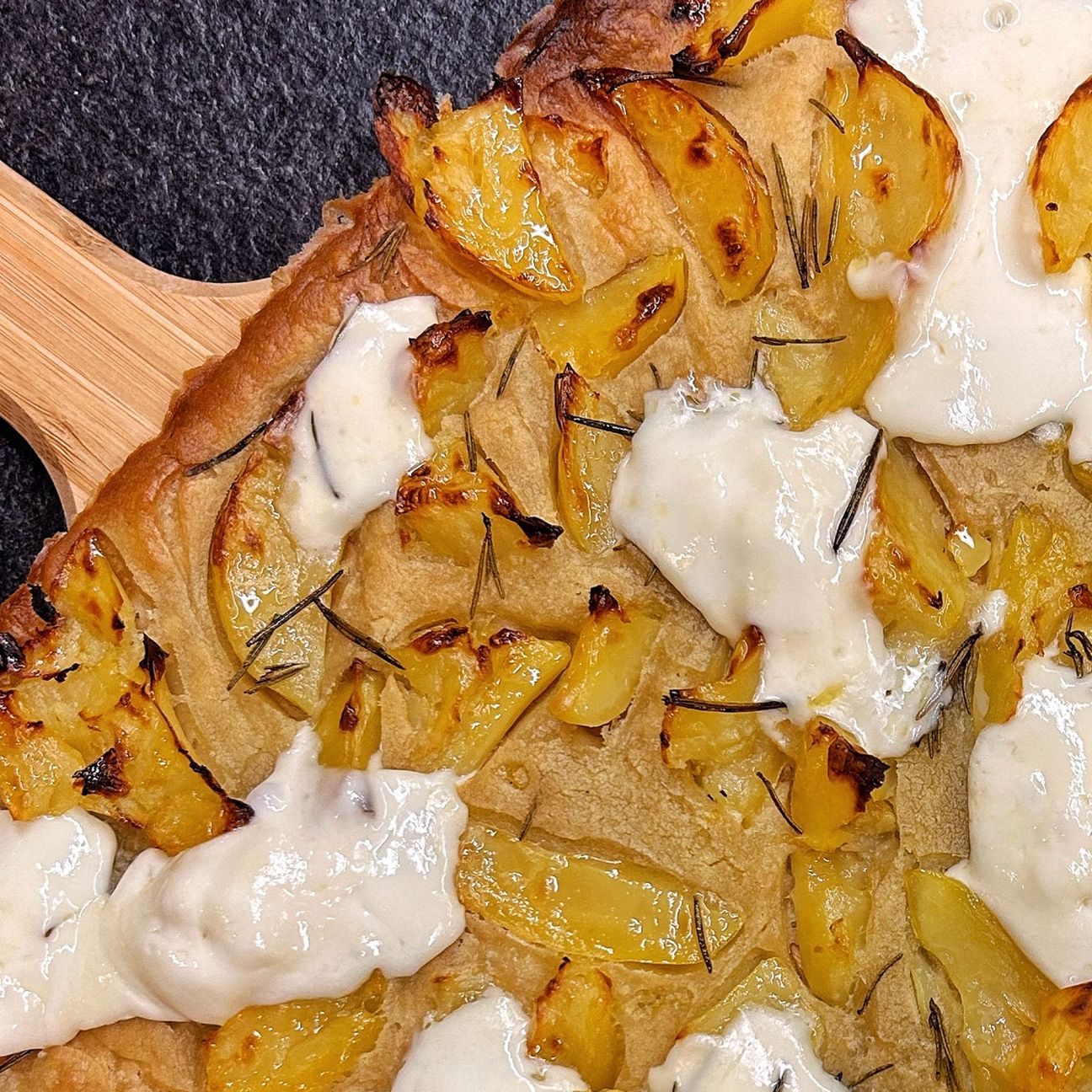 SCHIACCIATA DI PATATE E STRACCHINO