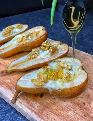 Ricetta Pere al forno con gorgonzola, noci e miele di Burrataepistacchi