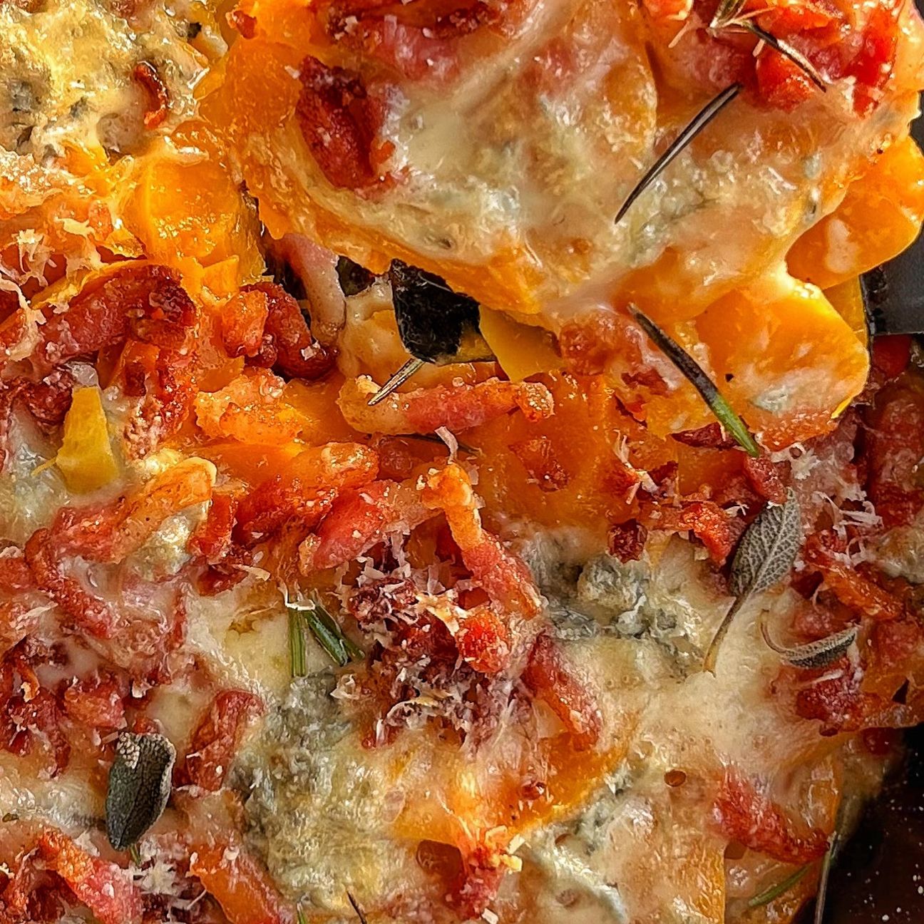 Parmigiana di zucca, guanciale e gorgonzola
