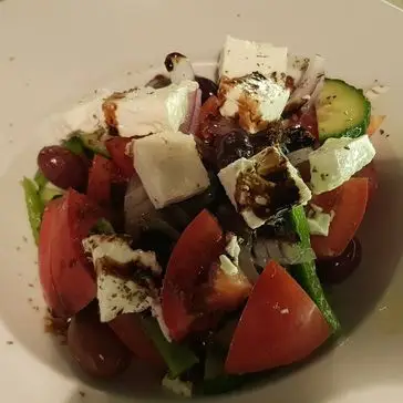 Ricetta Insalata greca con pomodori, olive e feta di valentina.27