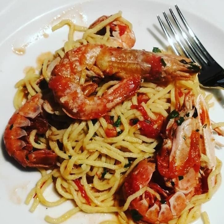 Tagliolini scampi e gamberi aromatizzati al brandy