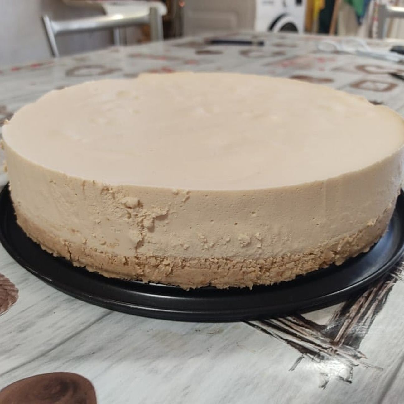 Torta fredda con mousse allo yogurt greco e caffè