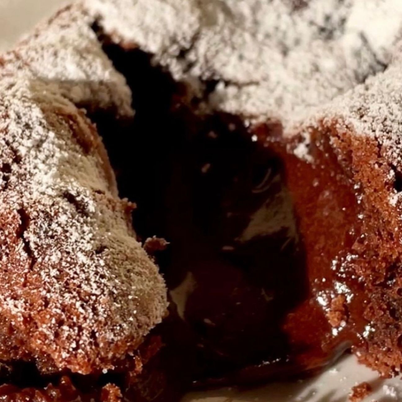 Tortino con il cuore di cioccolato cremoso