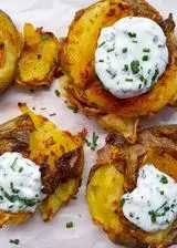 Ricetta Smashed potatoes o patate schiacciate al forno