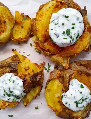 Ricetta Smashed potatoes o patate schiacciate al forno di fioccodisale