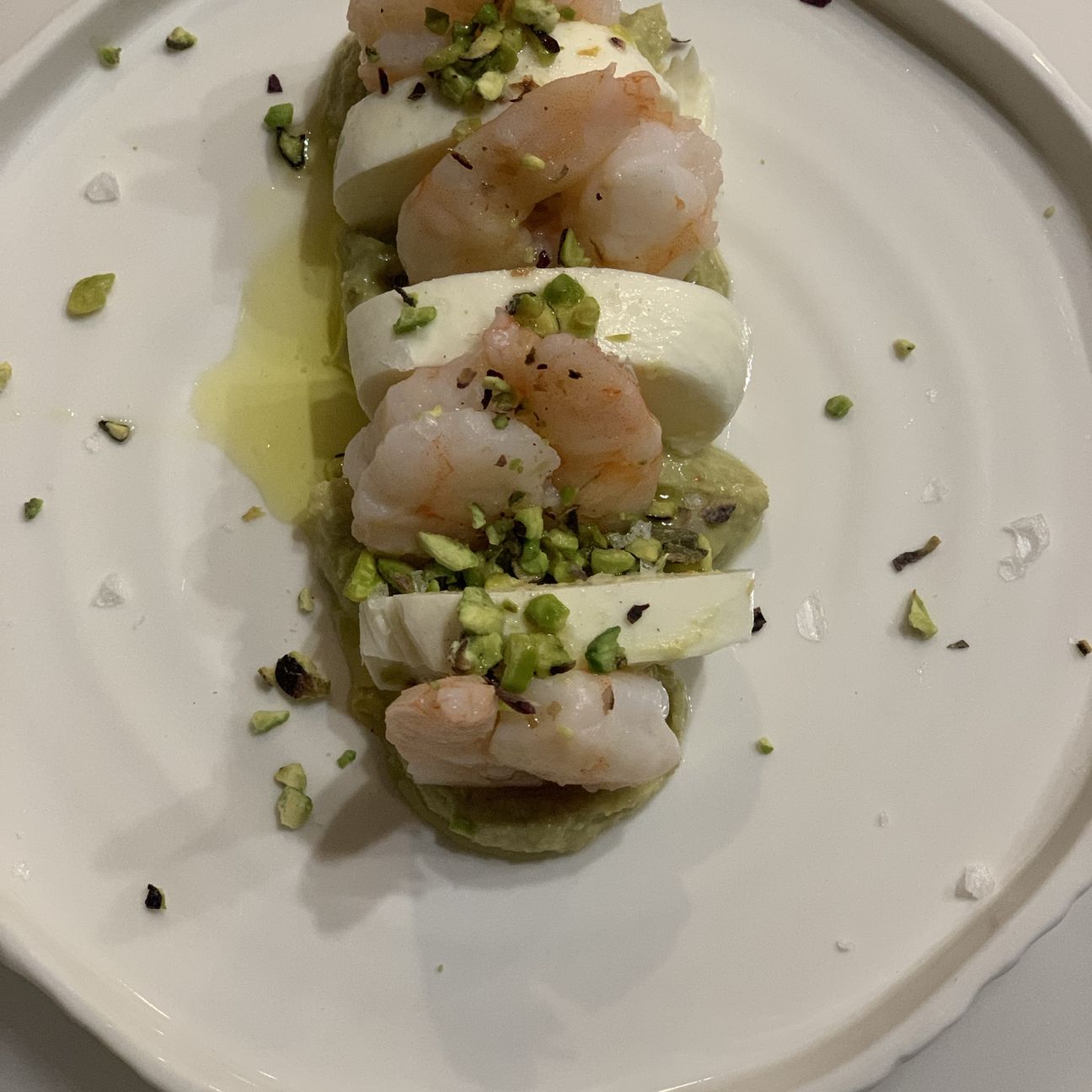 Gamberi mozzarella di bufala pistacchio avocado 🥑