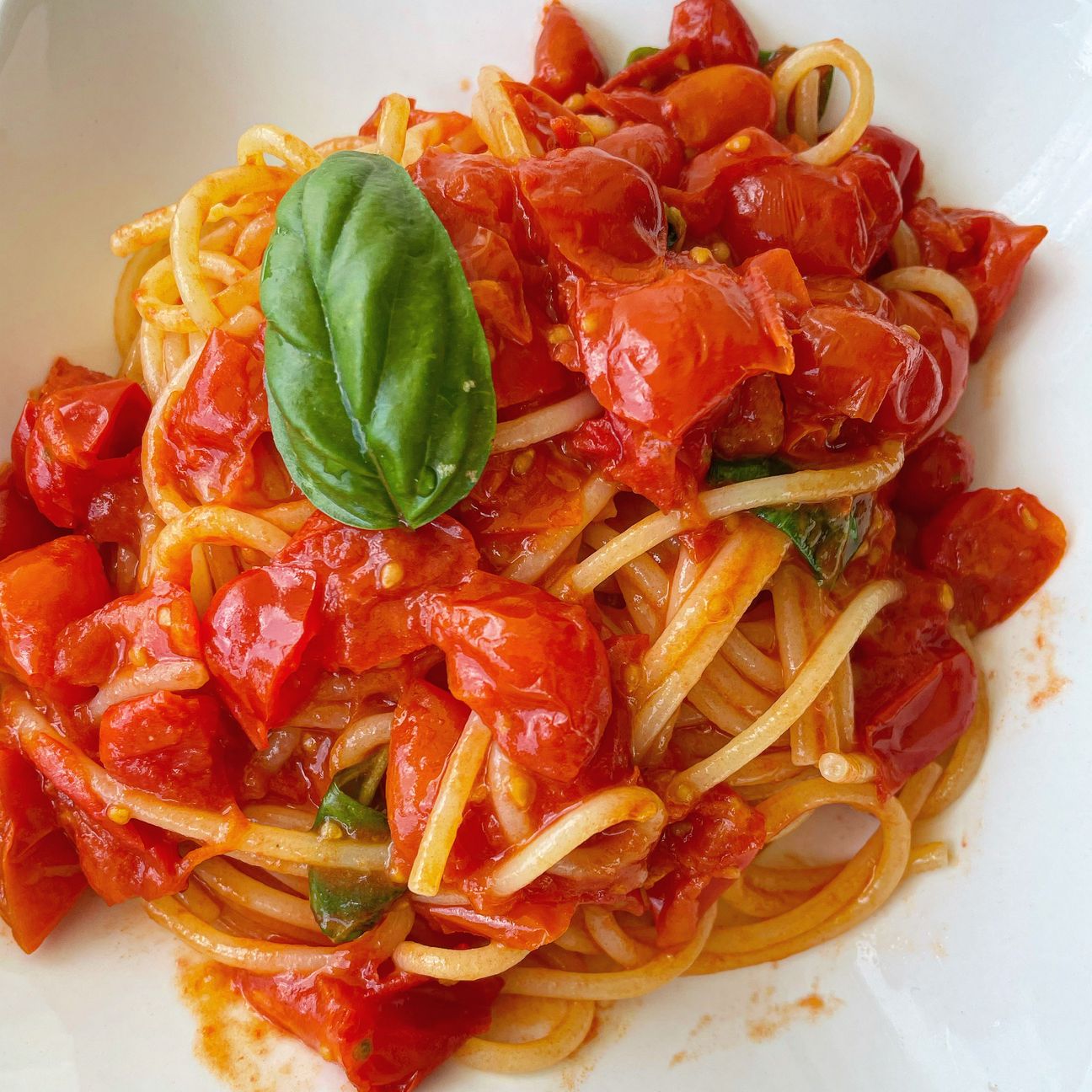 Spaghetti al pomodoro fresco