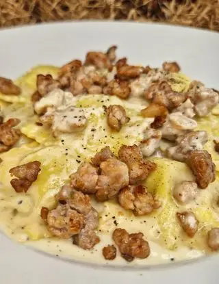 Ricetta Ravioli ai carciofi Fini Modena con fonduta di formaggio e salsiccia 💥 di michele.rosa90