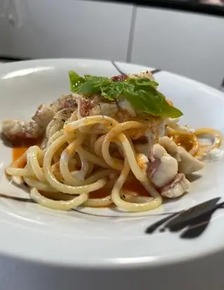 Ricetta Spaghettoni con Triglia e Burrata di tuttorobe