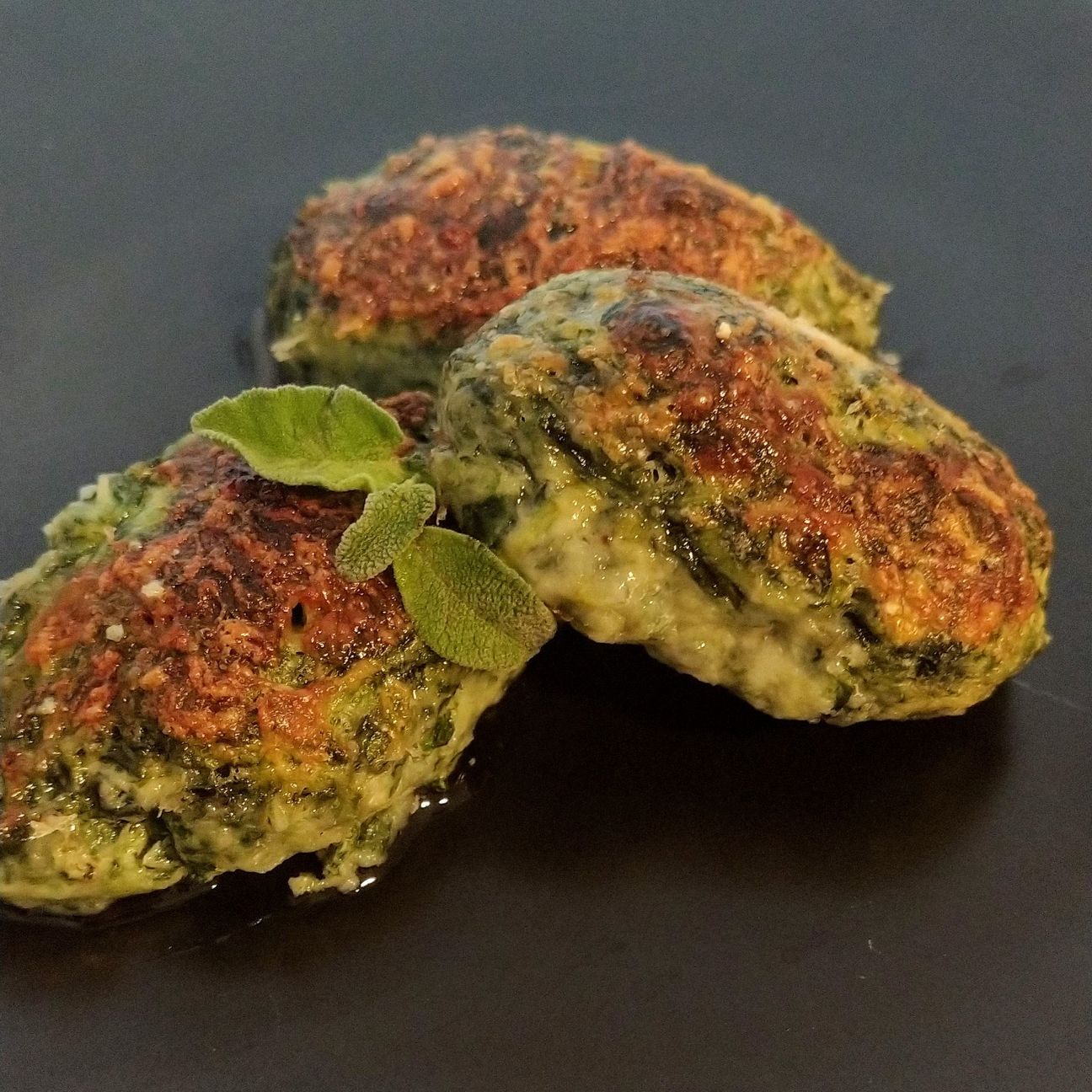 Gnudi con burro e salvia