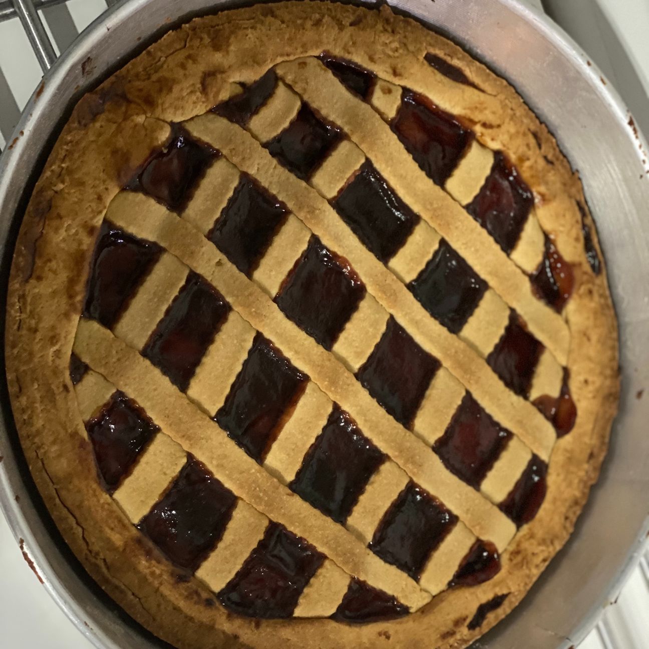 Crostata con marmellata alle fragole