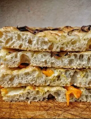 Ricetta FOCACCIA CON POMODORINI GIALLI E CIPOLLA DI TROPEA di Pranz.0cena