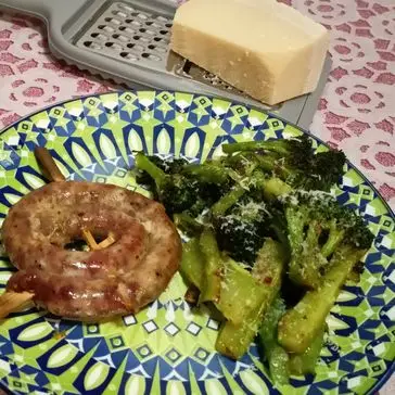 Ricetta Salsiccia e broccoli al parmigiano in friggitrice ad aria