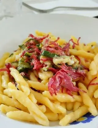 Ricetta Trofie con Zucchine e Bresaola Senza Glutine di dolcichepassioneglutenfree