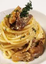 Ricetta Spaghetti quadrati con funghi, parmigiano Reggiano e timo