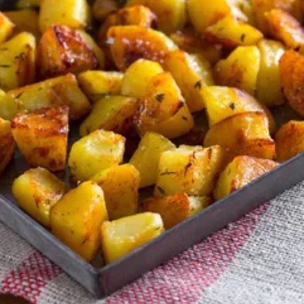 Patate al forno aromatizzate