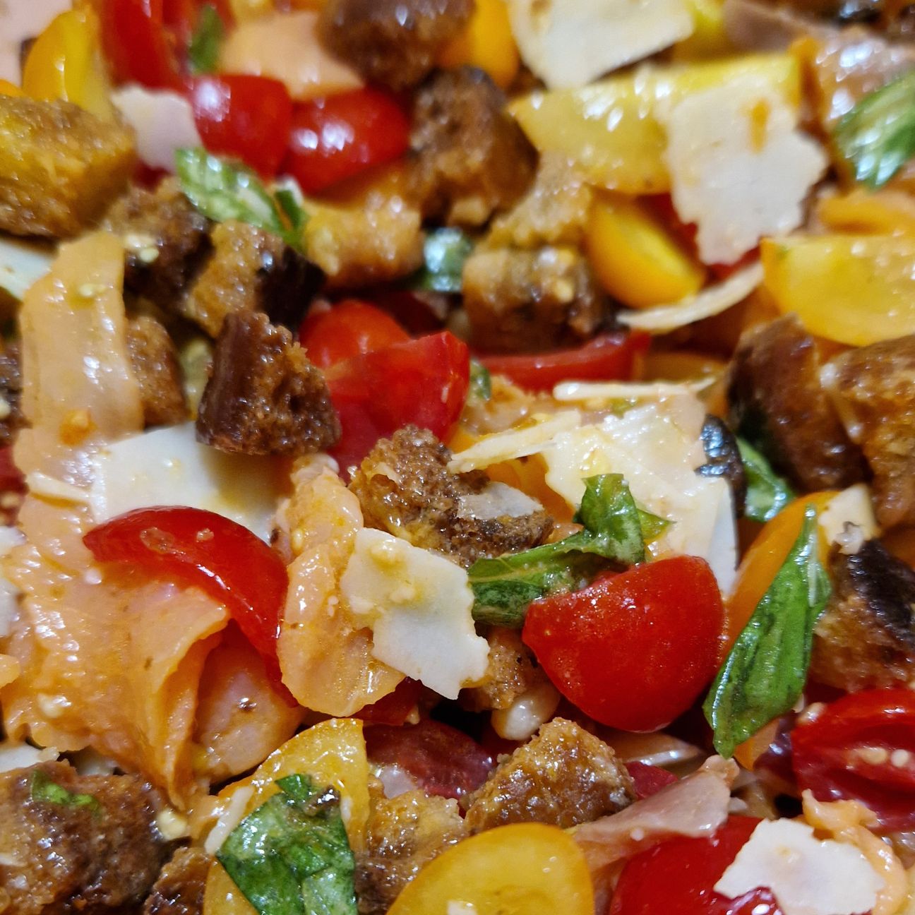 Caponata pomodorini e salmone