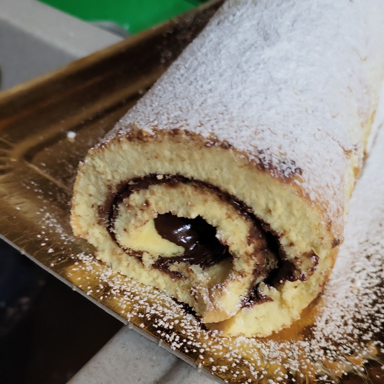 Rotolo con crema alle nocciole proteica