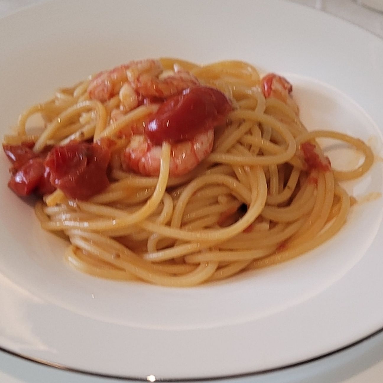 Spaghetto con gambero rosso e pomodorino