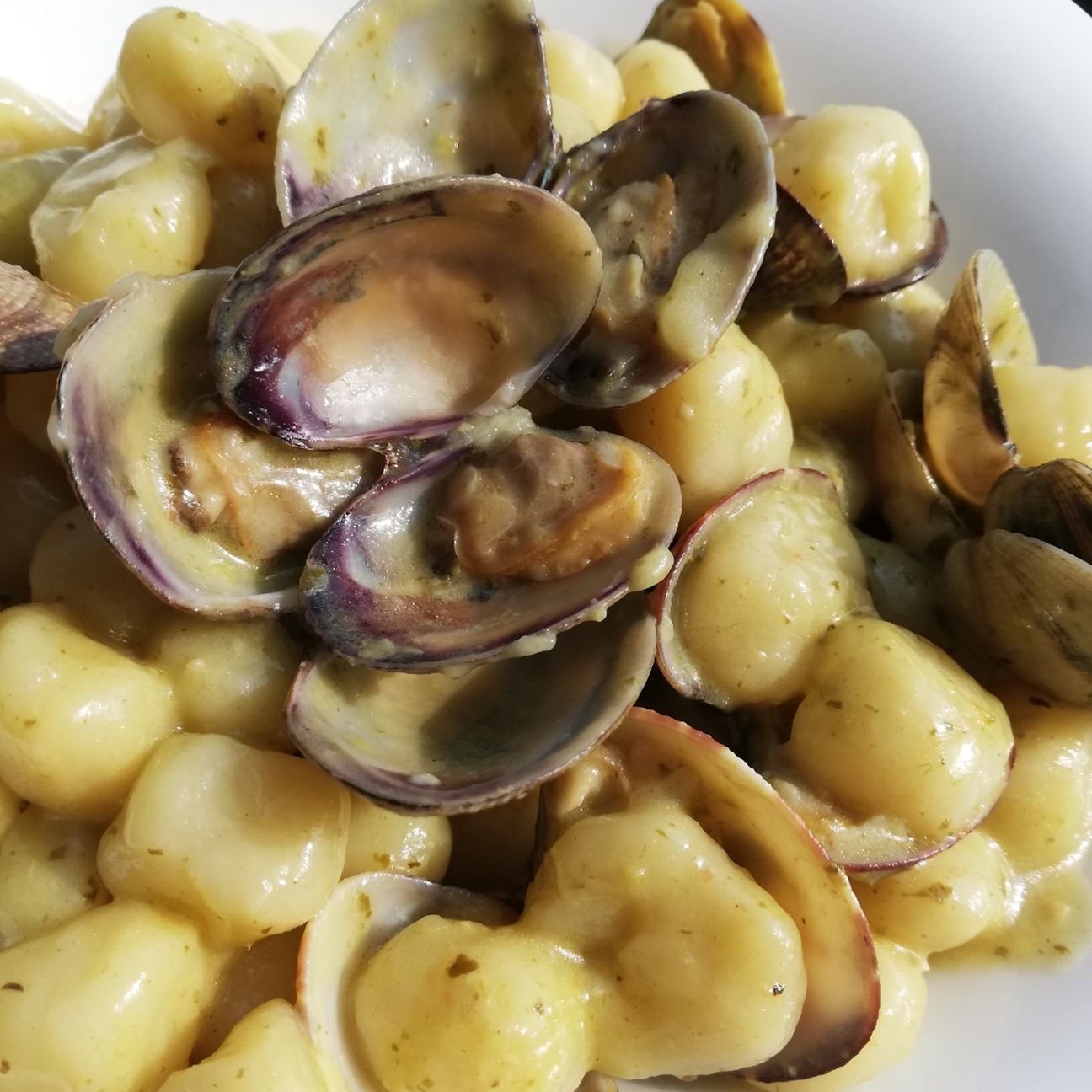 Gnocchetti con pesto e vongole 😍