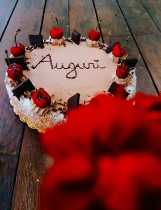 Ricetta Torta di compleanno alle ciliegie super gustosa 🍒 di jessica654