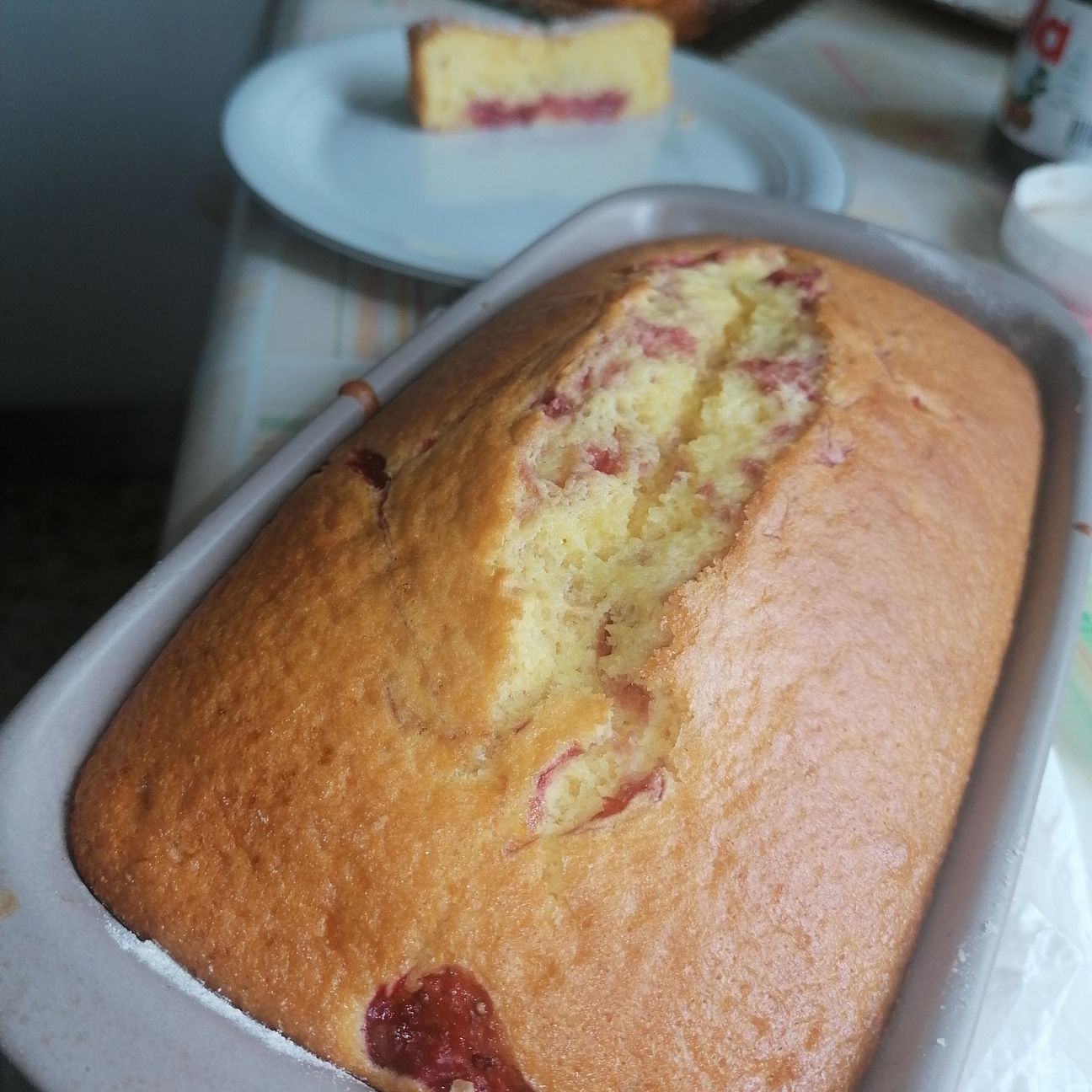 Plumcake allo yogurt con marmellata di fragole