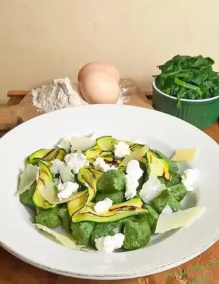 Ricetta Gnocchetti di spinaci e ricotta di visciola.versilia