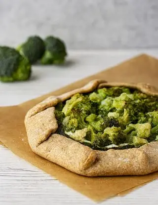 Ricetta Galette con scarti di broccoli e cavolfiore di visciola.versilia