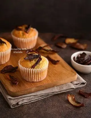 Ricetta Muffin salati con bucce di patate e gorgonzola di visciola.versilia
