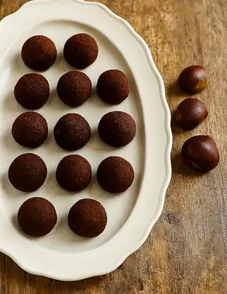Copertina della ricetta Tartufini alla crema di castagne di visciola.versilia