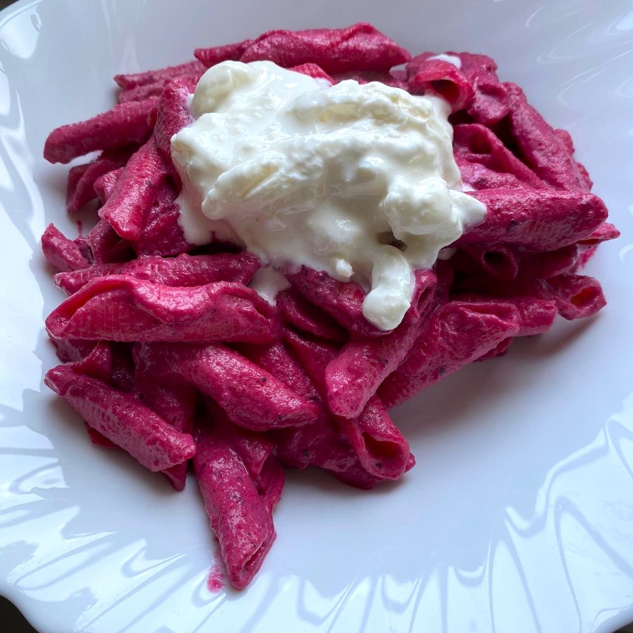 Garganelli con crema di barbaietola