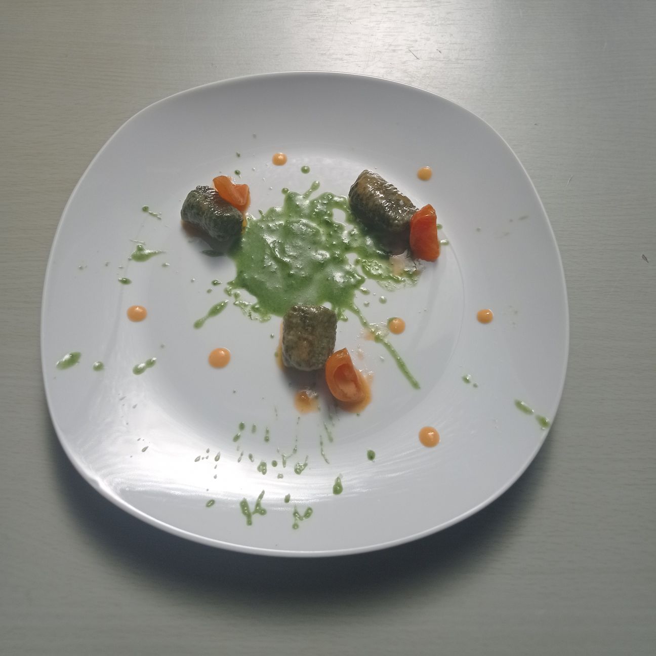 Gnocchi di spinaci con pomodorini.