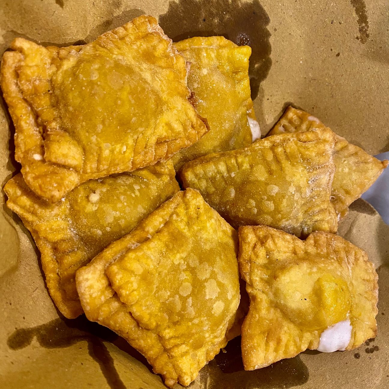 Quadrotti di zucca fritti con stracchino e noci