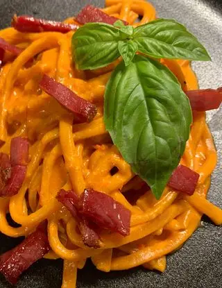 Ricetta Scialatielli piccanti con crema di pomodorini e robiola con bresaola affumicata di tagfooditalia