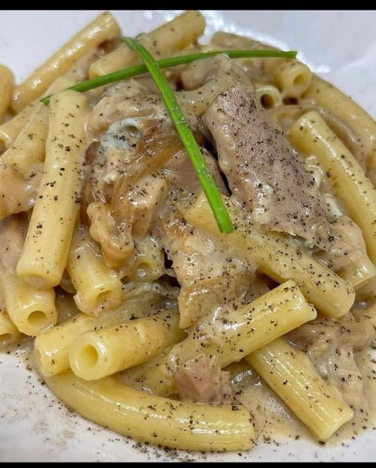 Maccheroncini con gorgonzola,tonno e cipolla