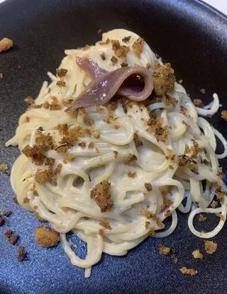 Ricetta Spaghetti con crema di burrata , acciuga e crumble di pane di tagfooditalia