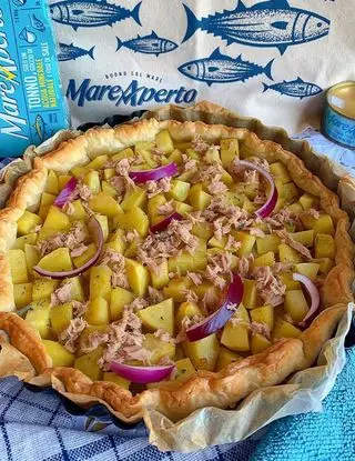 Ricetta TORTA SALATA CON PATATE, TONNO E CIPOLLA! 💛 di mary705