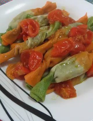Ricetta Caramelle di pasta tricolori, farcite con bufalo e ricotta di ricettegustose.it