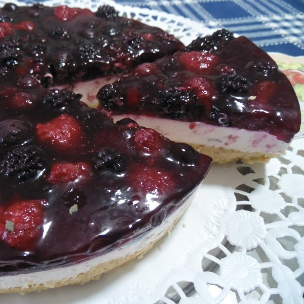Cheesecake ai frutti di bosco senza cottura in forno
