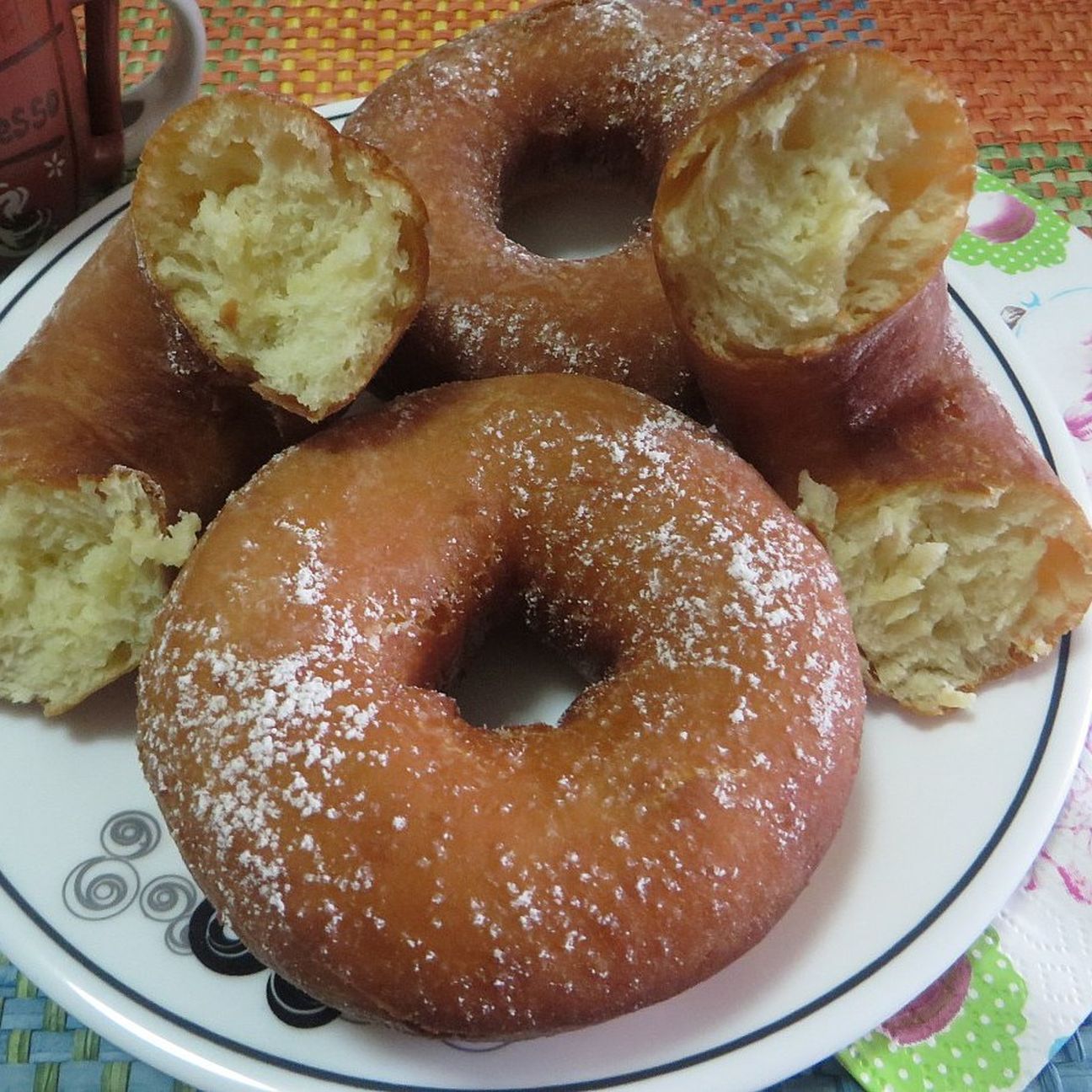 Ciambelle fritte soffici alla ricotta