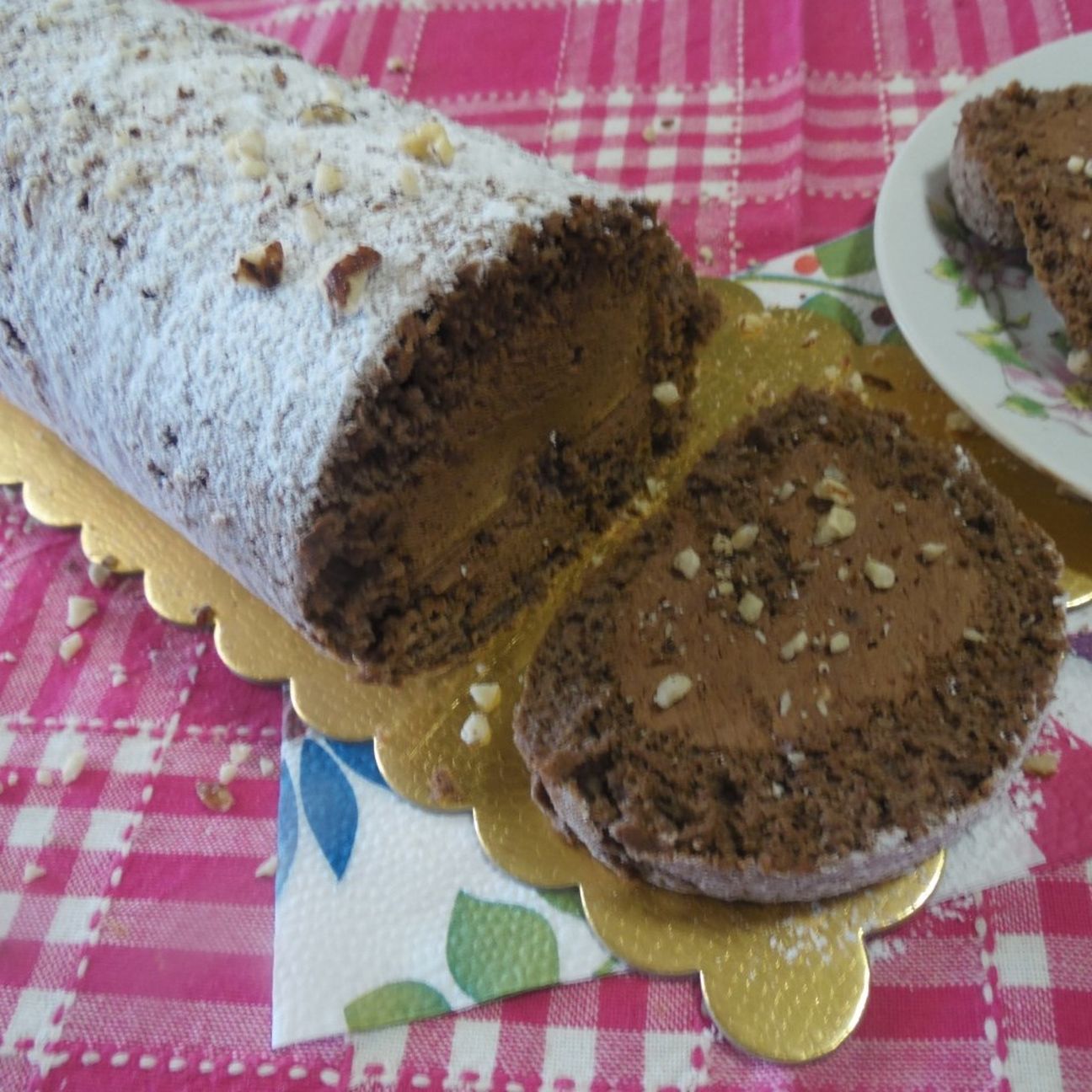 Ricetta rotolo dolce con crema ferrero rocher ispirata ai famosi cioccolati