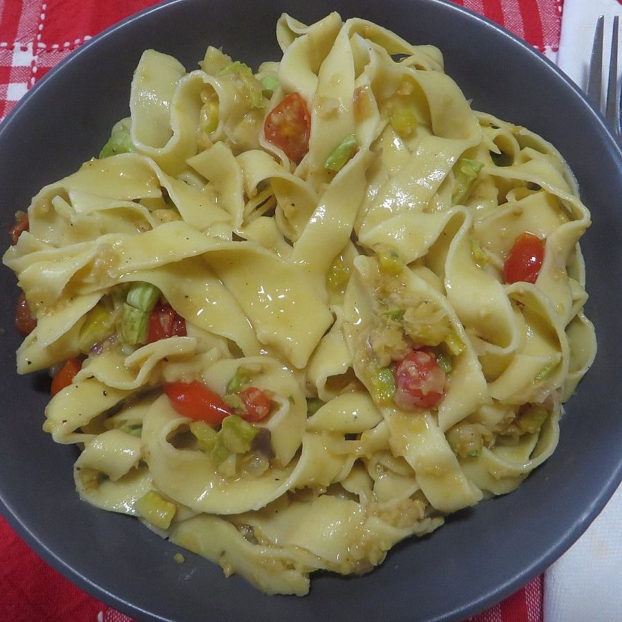 Tagliatelle ai ceci e zucchine trombetta